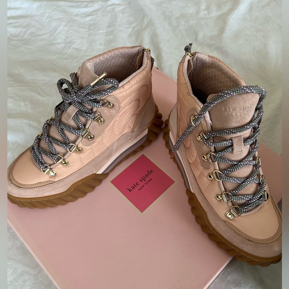 Wynter Hiking Boots - Picture 5 of 7